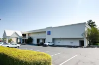 Motel 6 Frederick, MD - Fort Detrick Hotels near Frederick Municipal Airport