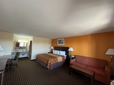 Scottish Inn & Suites - Eau Claire Hotels in Eau Claire