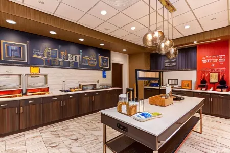 Hampton Inn & Suites Houston/Sugar Land