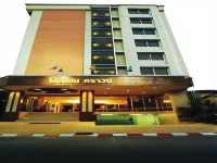 Hatyai Golden Crown Hotel Hotel berhampiran The Jiu Jiu Foundation