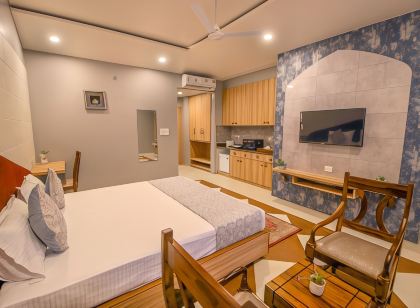 Gems Suites-A Boutique Stay