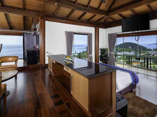 Luxury 4 Pool Seaview 6 Bedroom Villa on Surin Hill Rooms