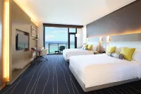 Dusit Thani Guam Resort Отели рядом с достопримечательностью «Captain Dan's Marine Center»