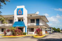 Motel 6 Ft. Pierce, FL Hotel di Fort Pierce