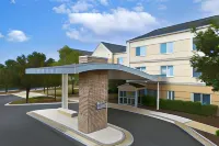 Fairfield Inn & Suites at Dulles Airport Hotel in zona Hillwood Museum & Gardens