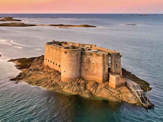 Brit Hotel Confort Morlaix Hotel Exterior