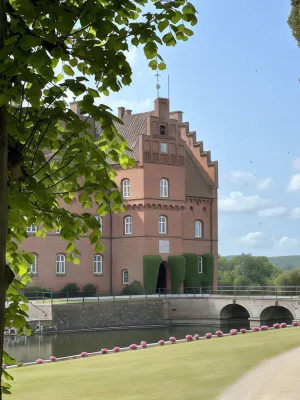 The Woodland Lodge Gisselfeld Hotels near Bigdollar