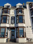 Cardigan and Celtic Bay Guest House Отели рядом с достопримечательностью «Кумиствайт Уотерфолл»