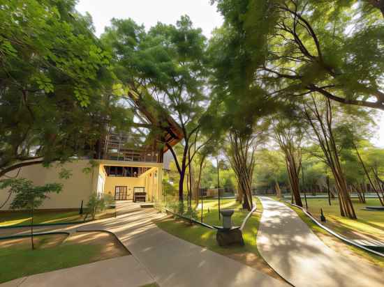 Occidental Paradise Dambulla Hotel Exterior