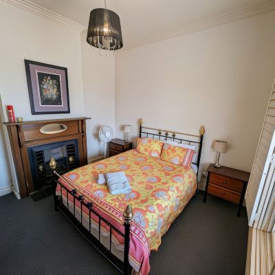 Family Cottage@ Chapel Street (4 Km) , 2 Bedrooms The Astra Hotel Promo Code