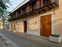 Kimpton Las Mercedes Hotels near La Rolita Park