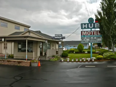 Hub Motel Hotels in Redmond