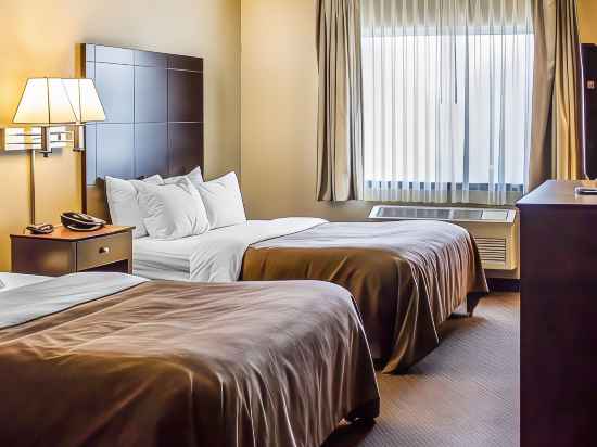 Quality Inn & Suites Rooms