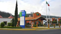 Holiday Inn Express Morelia Hotels near Parque