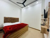 Roomshala 152 Hotel Sukoon - Ramesh Nagar Metro Station