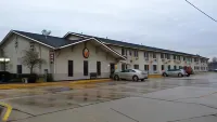 Super 8 by Wyndham Keokuk Hotels in Nauvoo