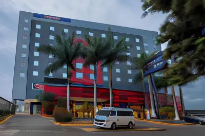 City Express Plus by Marriott Guadalajara Expo Hotels near El Sauz Plaza