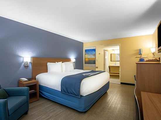 Days Inn by Wyndham Apopka/Orlando Rooms