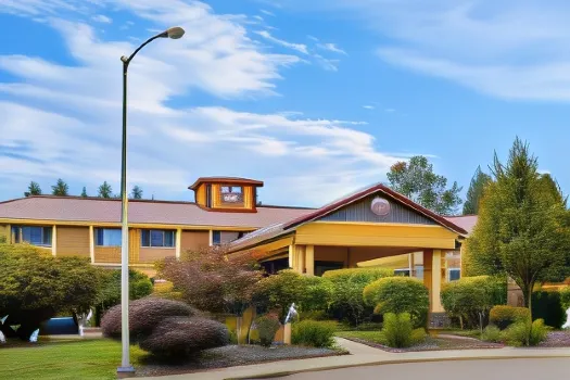 Best Western Plus Parkway Inn Hotels near Bullwinkle's Entertainment