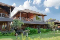 Naya Gawana Resort & Spa Hotels near Perancak Beach