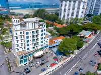 Golden View Serviced Apartments Hoteles cerca de Straits Quay