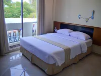 Maaniya Residence Hotels in Dhidhdhoofinolhu