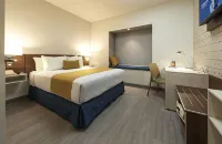 Microtel Inn & Suites by Wyndham Irapuato Hoteles cerca de Los Encinos