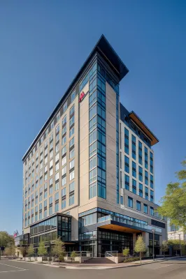 Marriott Dallas Uptown Hotels near Dallas Baptist University