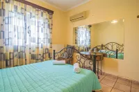 Tonia Apartments Hoteles cerca de Port of Zakynthos