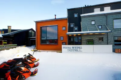 Svalbard Hotell | Polfareren Hotels near Denkmal