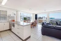 Capeview Apartments - Right on Kings Beach Hotels in Caloundra