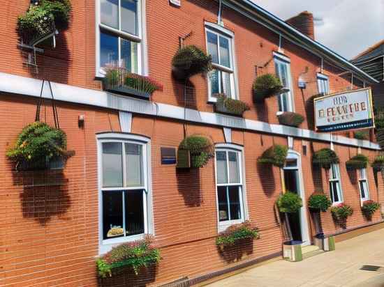 Quayside Hotel & Bar Hotel Exterior