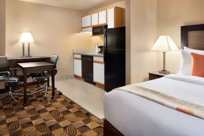 Hawthorn Extended Stay by Wyndham Oak Creek Hotels near Milwaukee Airport Amtrak Station