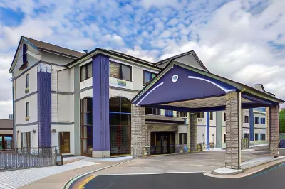 Sleep Inn & Suites Augusta West Near Fort Eisenhower Hotels in Grovetown