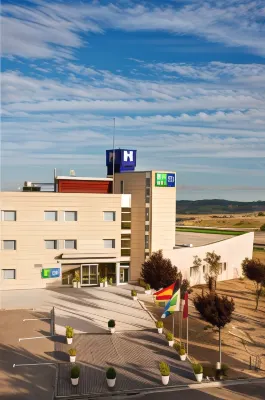 Holiday Inn Express Madrid - Rivas Các khách sạn gần Sân bay Barajas