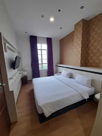 Blitz Hotel Batam Centre