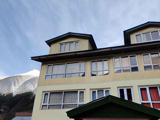 New Snow View Resort Pahalgam Hotel Exterior