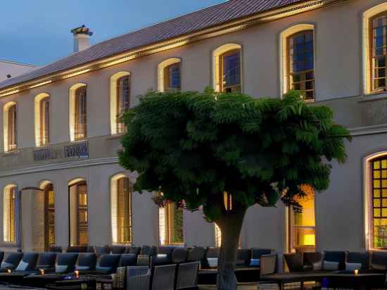 Boutique Hotel des Remparts & SPA Hotel Exterior