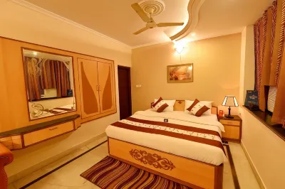 Hotel Mahima Hotels near Shivaji Park