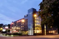 Park Inn by Radisson Meriton Conference Spa Tallin Отели рядом с достопримечательностью «Национальная библиотека Эстонии»