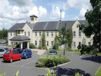 Holiday Inn Express Glenrothes Hotels near University of St Andrews