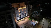 Hotel Sharda Residency Hotels near Shastri Nagar Park