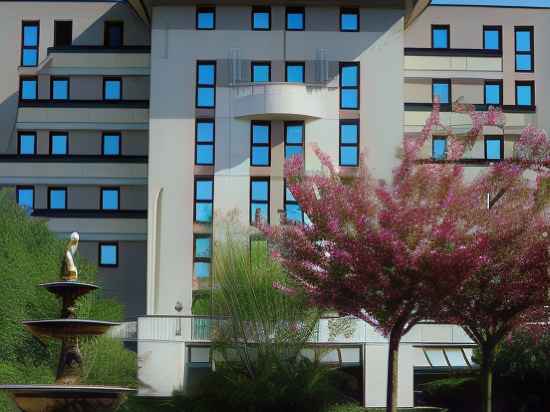 Novotel Paris Suresnes Longchamp Hotel Exterior