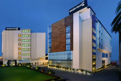 Golden Tulip Lucknow Hotels near Lohia Park