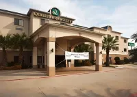 Quality Inn & Suites Near University Hotels near Academy Sports + Outdoors