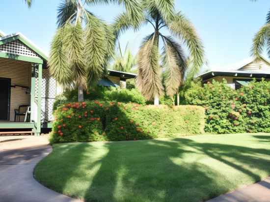 Cocos Beach Bungalows Hotel Exterior