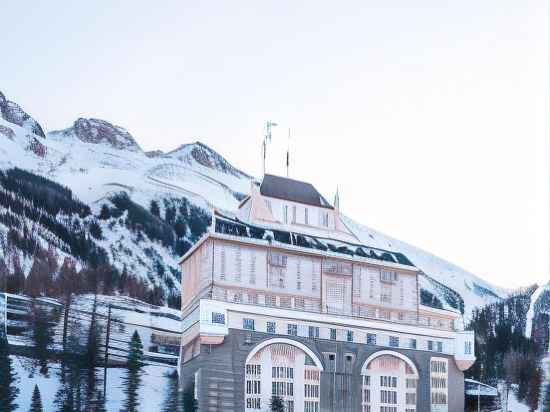 Schloss Hotel & Spa Pontresina Hotel Exterior