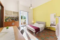 Le Grand Bleu - Gioia Apartments Hotels in Procida