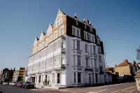 San Clu Hotel, Bar & Brasserie Hotel di Ramsgate