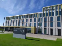 Courtyard Inverness Airport Hotel dekat Bandara Inverness